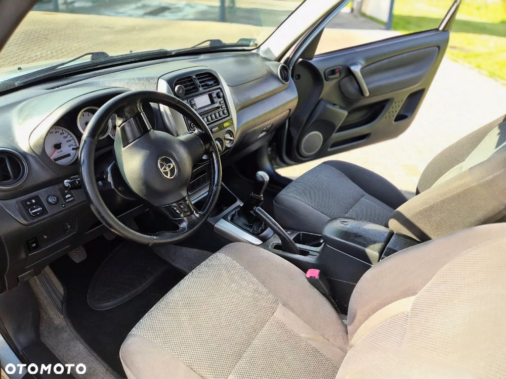 Toyota RAV4 2.0 VVT-i Luna - 13