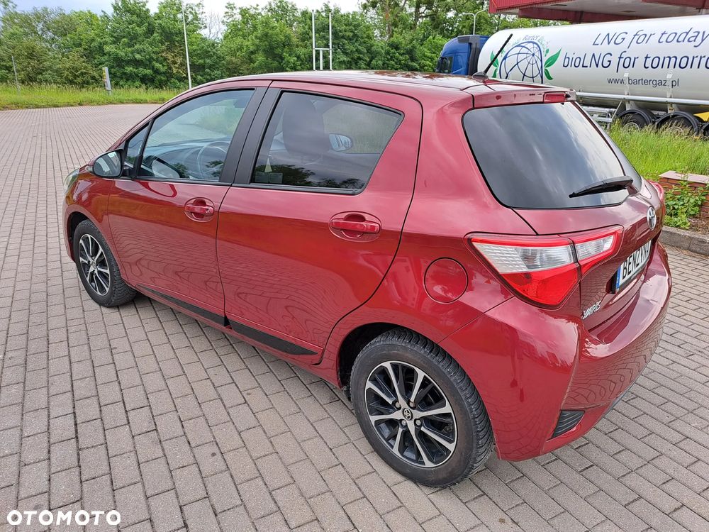 Toyota Yaris - 10