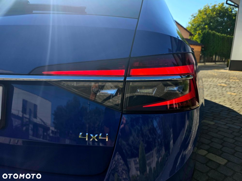 Skoda Superb 2.0 TDI SCR 4x4 Style DSG - 22