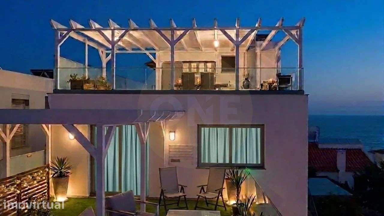 Moradia T3 como nova em Caniço de Baixo, divida em 3 apartamentos T1 - Grande imagem: 2/32