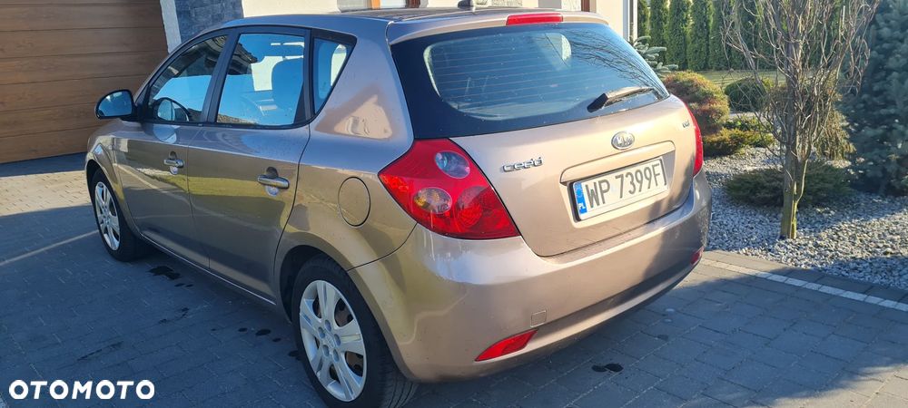 Kia Ceed 1.6 Crdi Comfort - 20