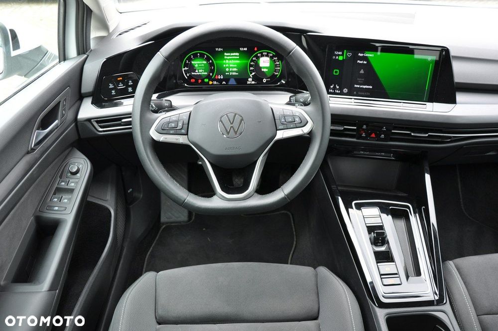 Volkswagen Golf - 28