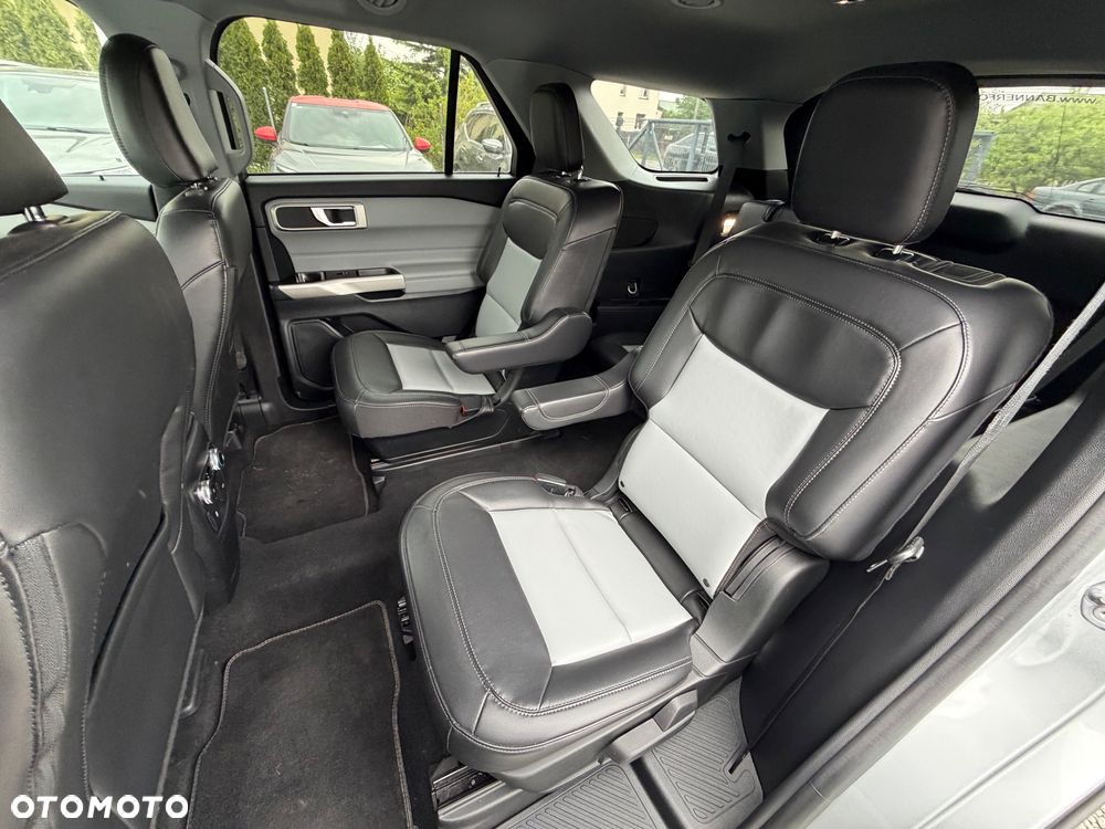 Ford Explorer - 38