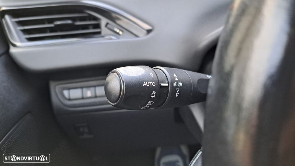 Peugeot 208 1.4 HDi Active - 38