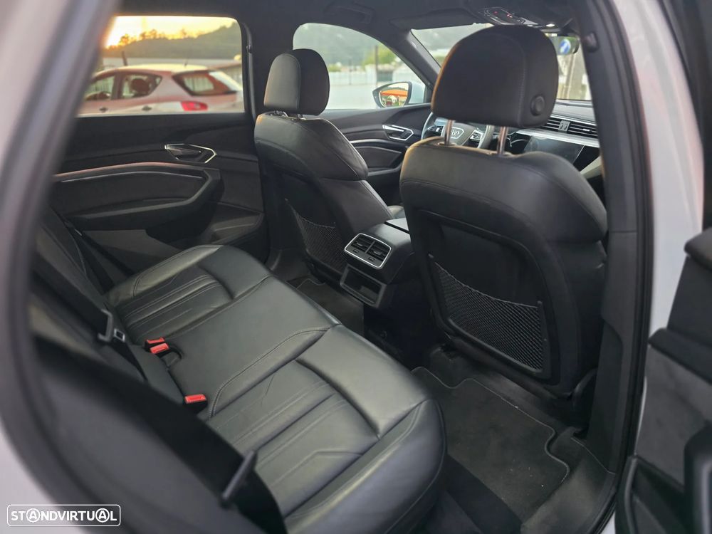 Audi Q8 e-Tron 50 quattro S line - 26