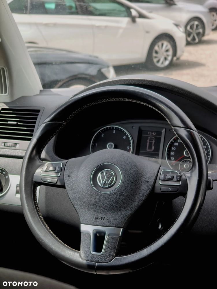 Volkswagen Multivan - 13