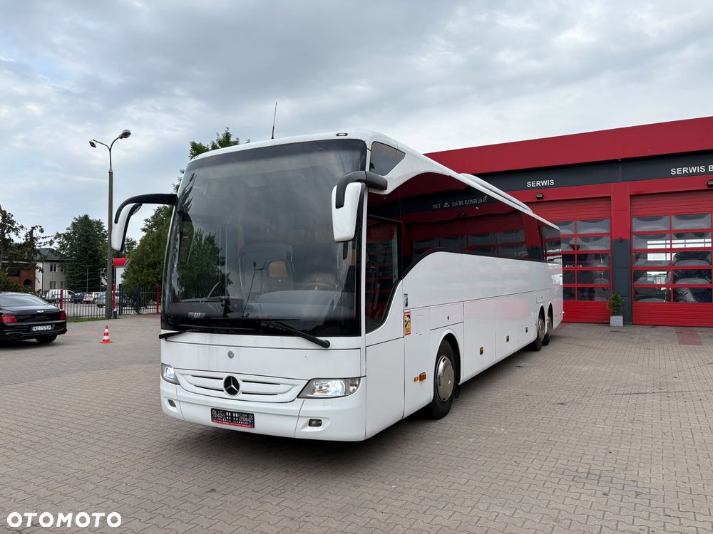 Mercedes-Benz Tourismo 17 ,14m 63 miejsca - 2