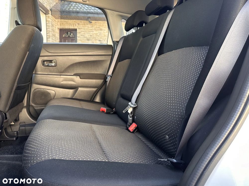 Mitsubishi ASX 1.6 Inform - 19