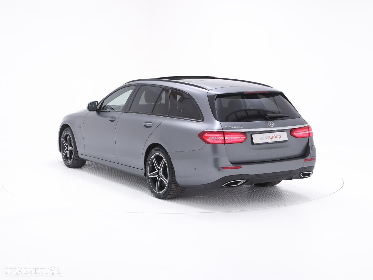 Mercedes-Benz E 300 de AMG Line - 4