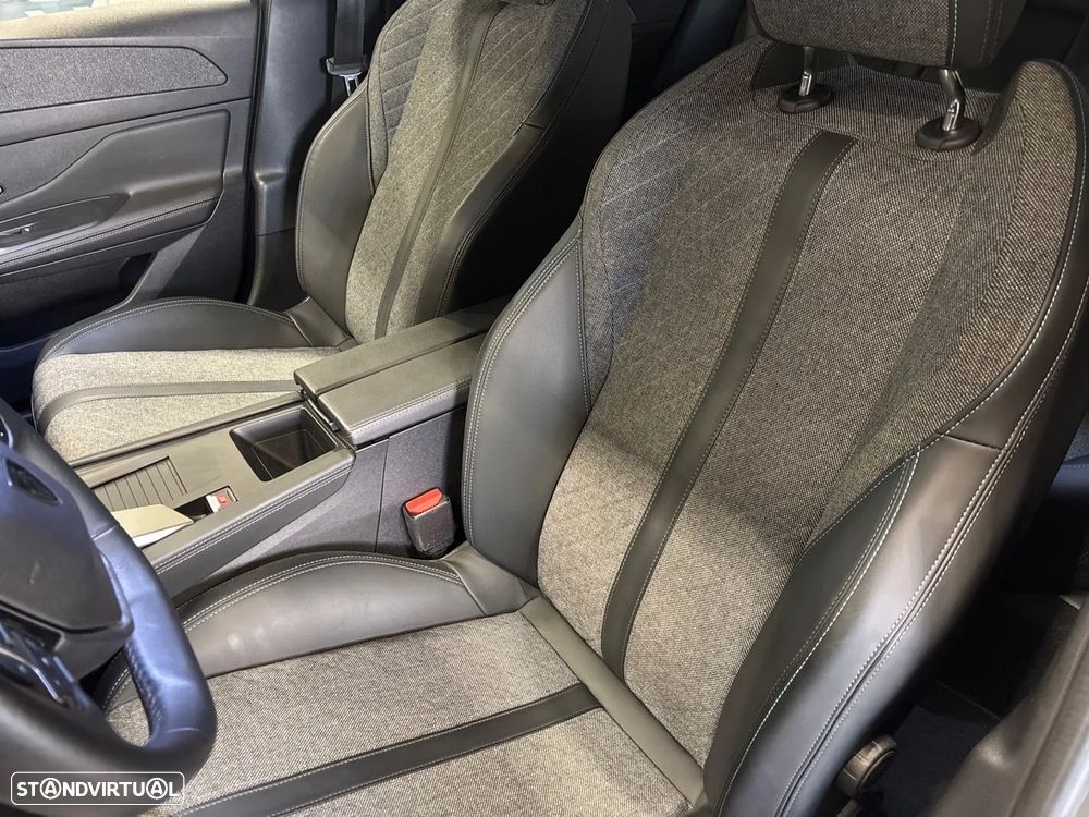 Peugeot 408 1.2 PureTech Allure EAT8 - 9