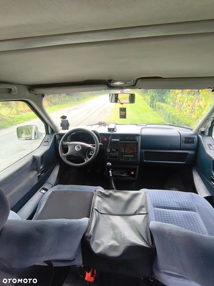 Volkswagen Caravelle Basis / CL - 14