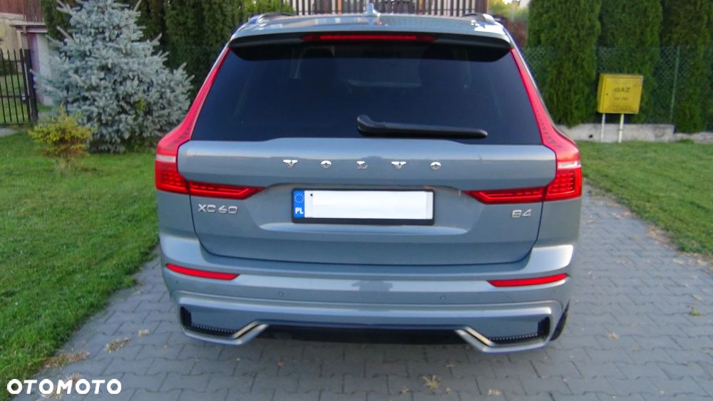 Volvo XC 60 B4 B Plus Dark - 2
