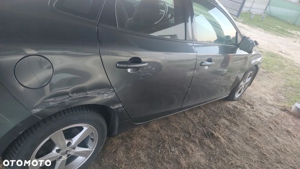 Volvo V40 D2 Momentum - 12