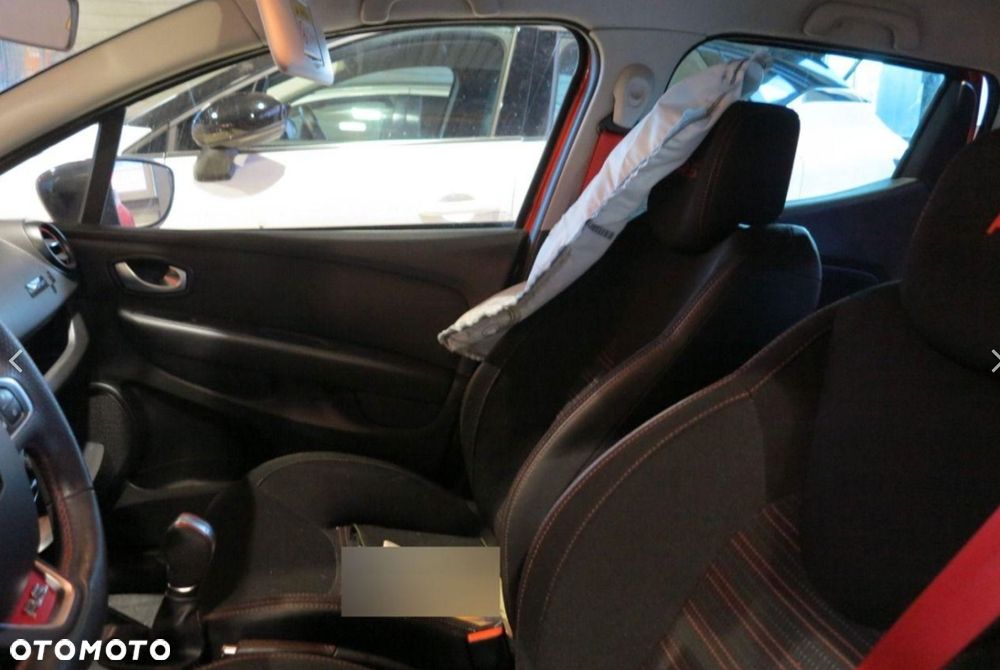 Renault Clio TCe 220 EDC R.S Trophy - 2