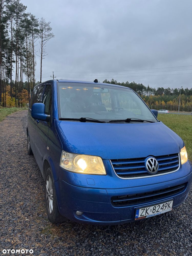 Volkswagen Multivan - 2