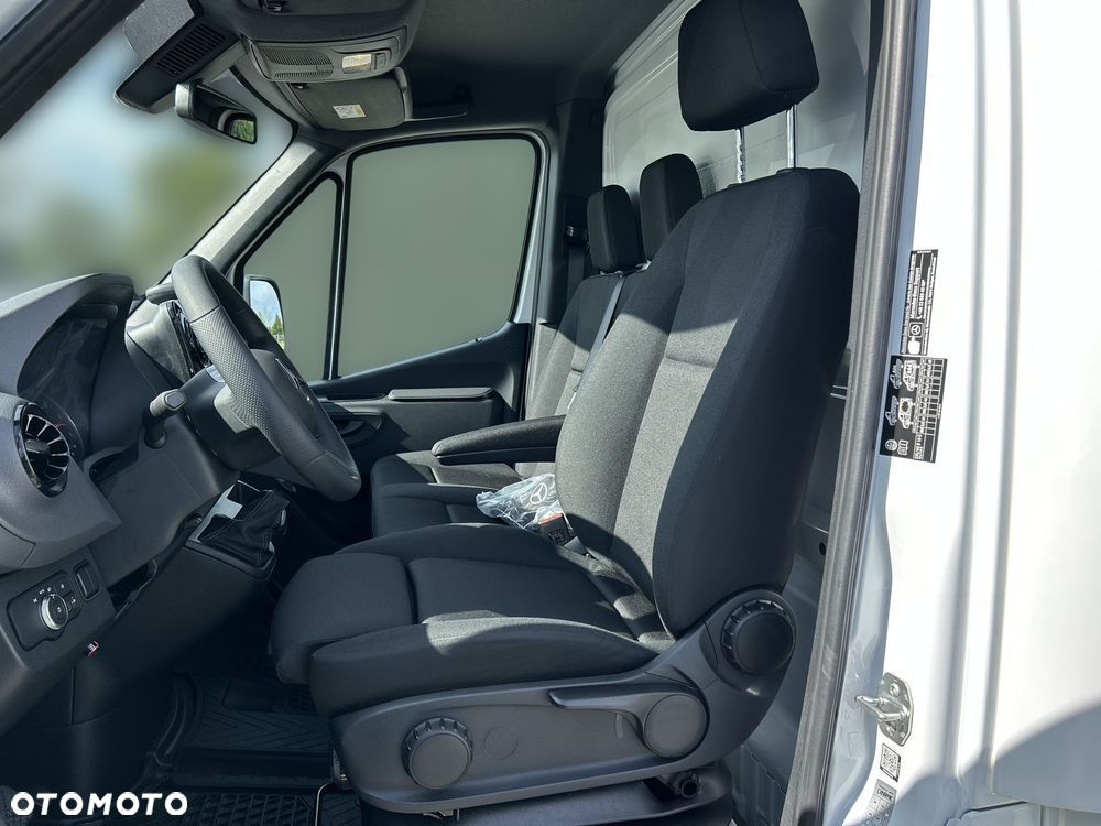 Mercedes-Benz Sprinter 319 CDI Long PRO - 10