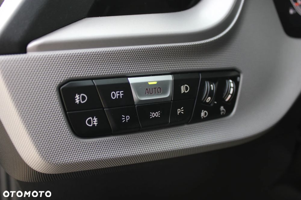 BMW Seria 1 118i - 21