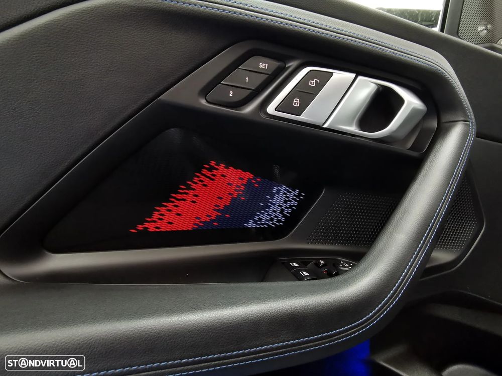 BMW M240i xDrive Auto - 9