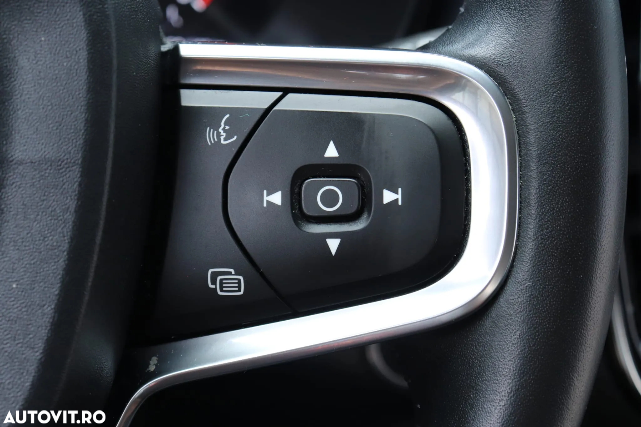 Volvo XC 40 D3 AWD Momentum - 31