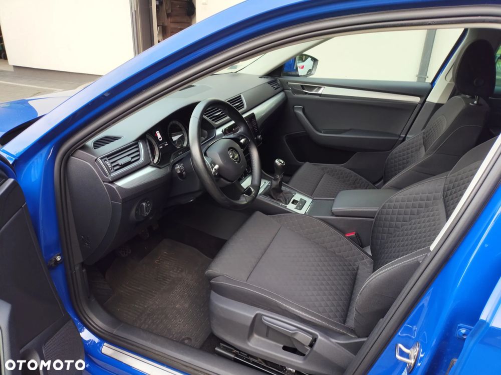 Skoda Superb 2.0 TDI SCR Ambition - 12