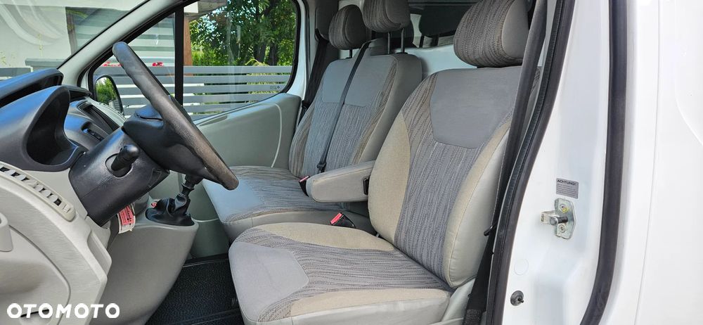 Opel Vivaro - 16