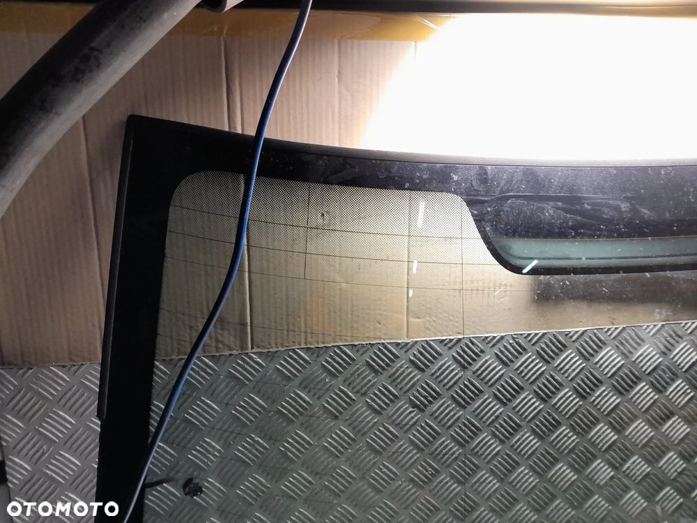 BMW E92 SZYBA TYLNA KAROSERI - 2