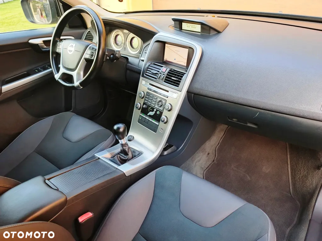 Volvo XC 60 D4 Momentum - 20