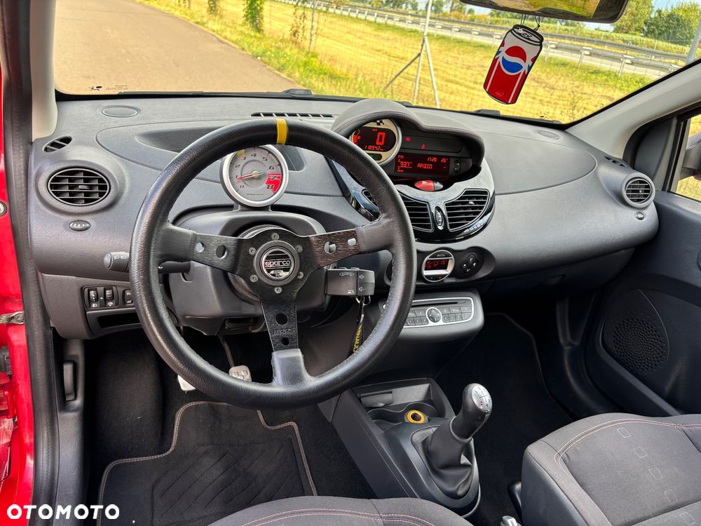 Renault Twingo 1.6 16V RS - 11