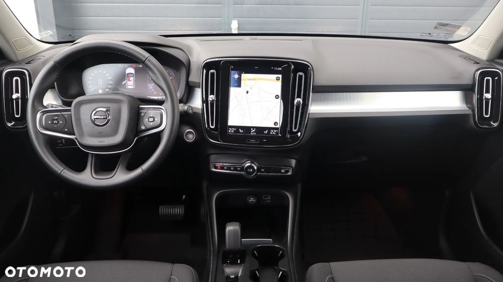Volvo XC 40 T3 Momentum Pro - 11