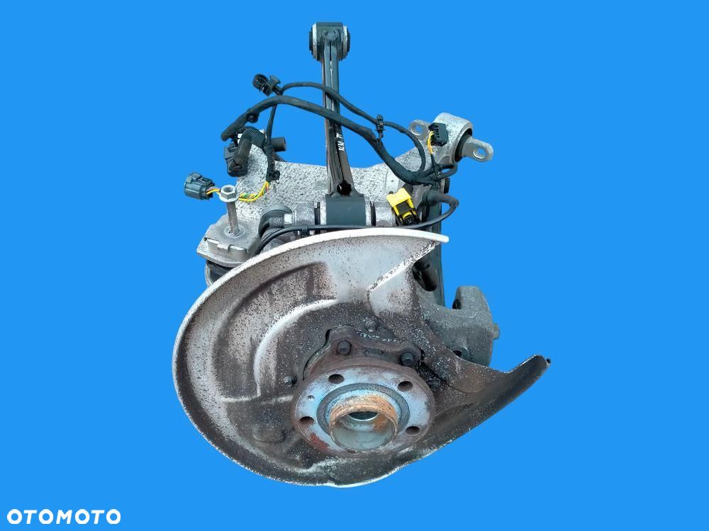 Volvo XC90 II 2.0 D AWD 4x4 Zwrotnica Piasta Wahacz Zawieszenie Tył Prawe - 3