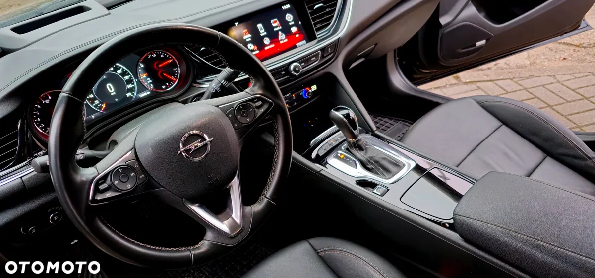 Opel Insignia - 18