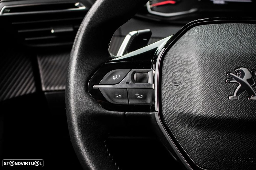Peugeot 2008 1.2 PureTech Allure EAT8 - 12