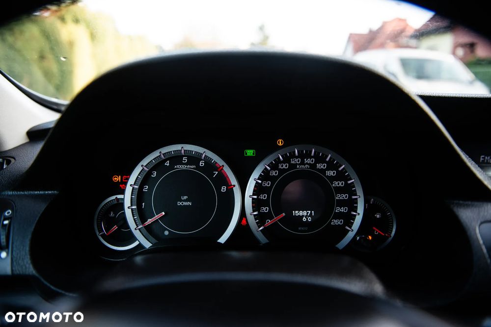 Honda Accord 2.0 Executive - 34