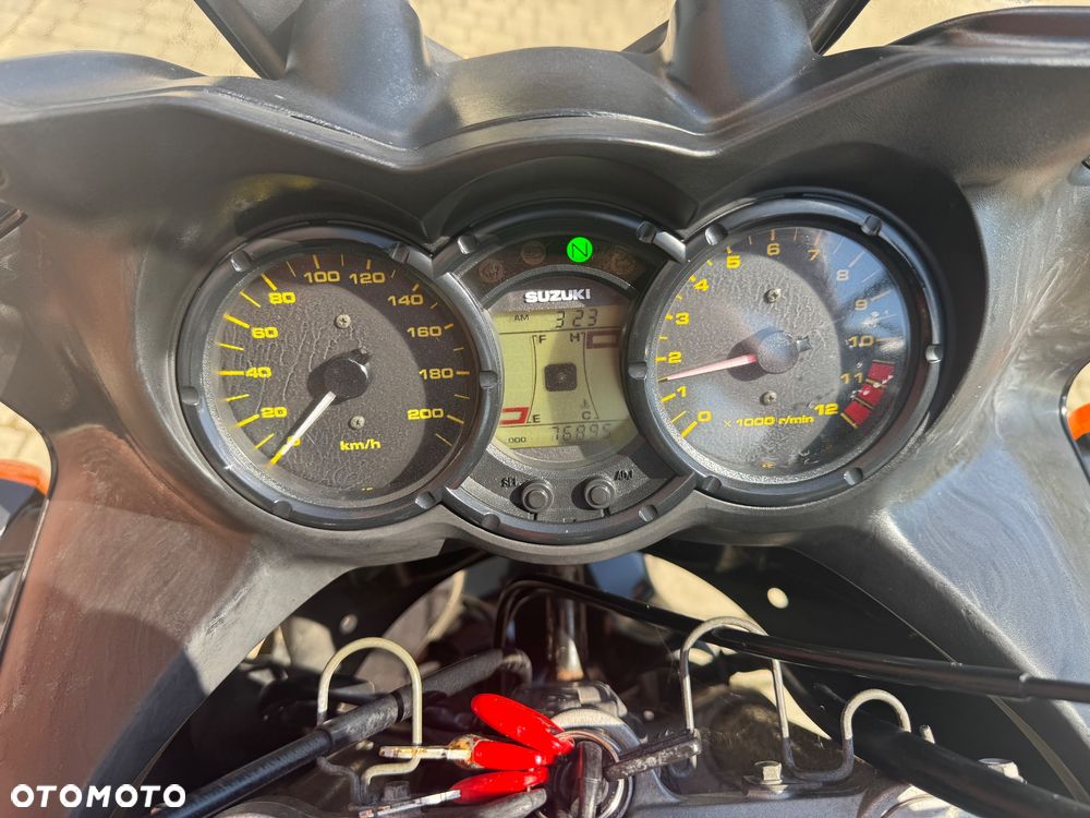 Suzuki V-STROM - 13