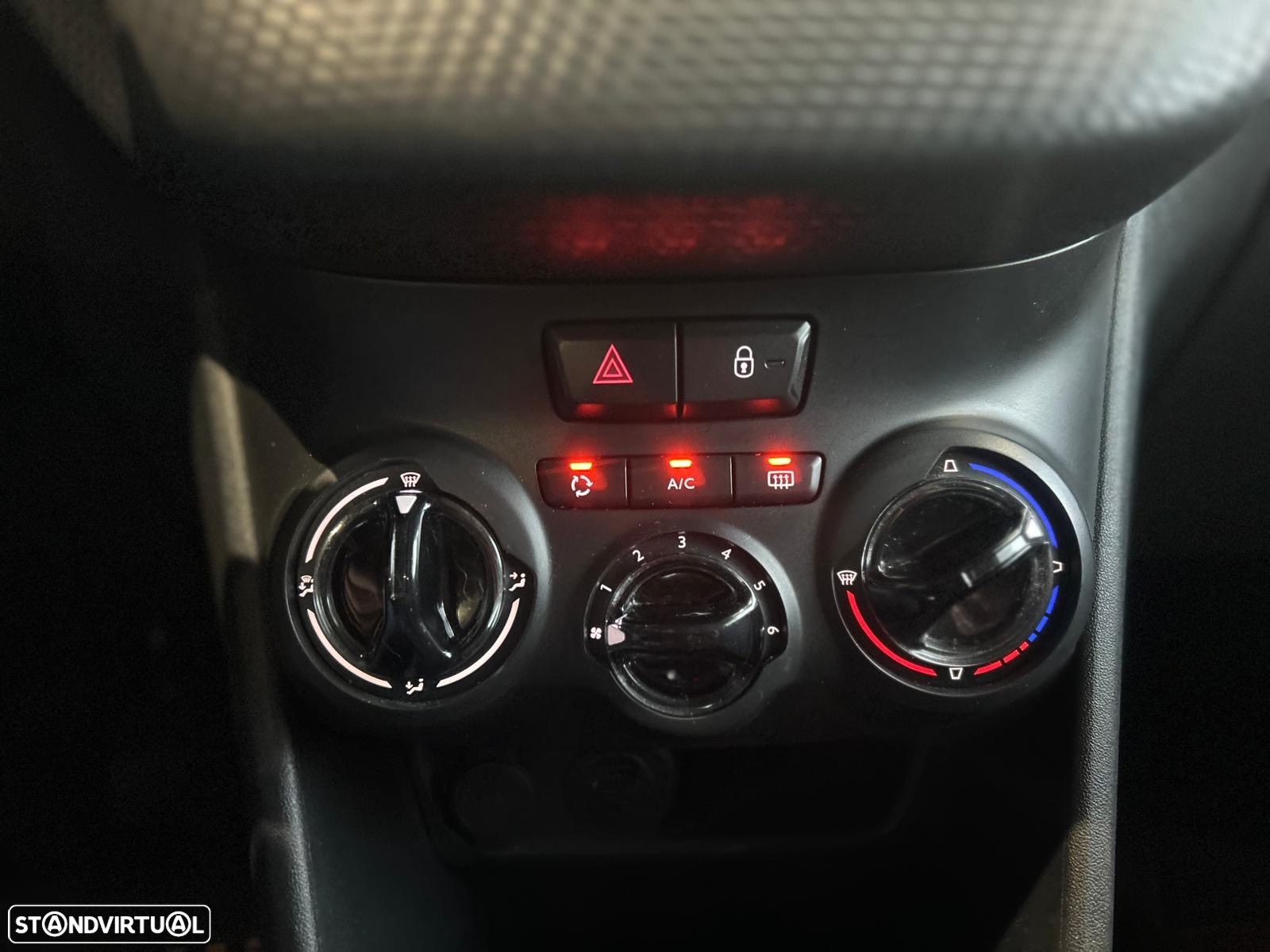 Peugeot 2008 1.5 BlueHDi Style - 38