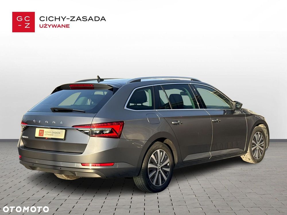 Skoda Superb 2.0 TDI SCR Style DSG - 5