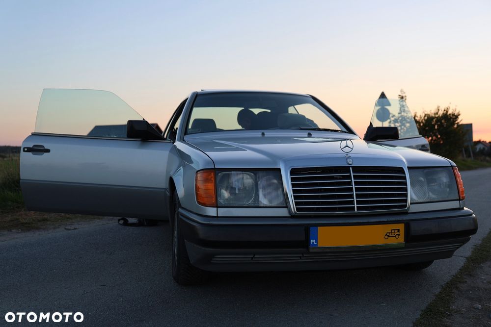 Mercedes-Benz W124 (1984-1993) - 22