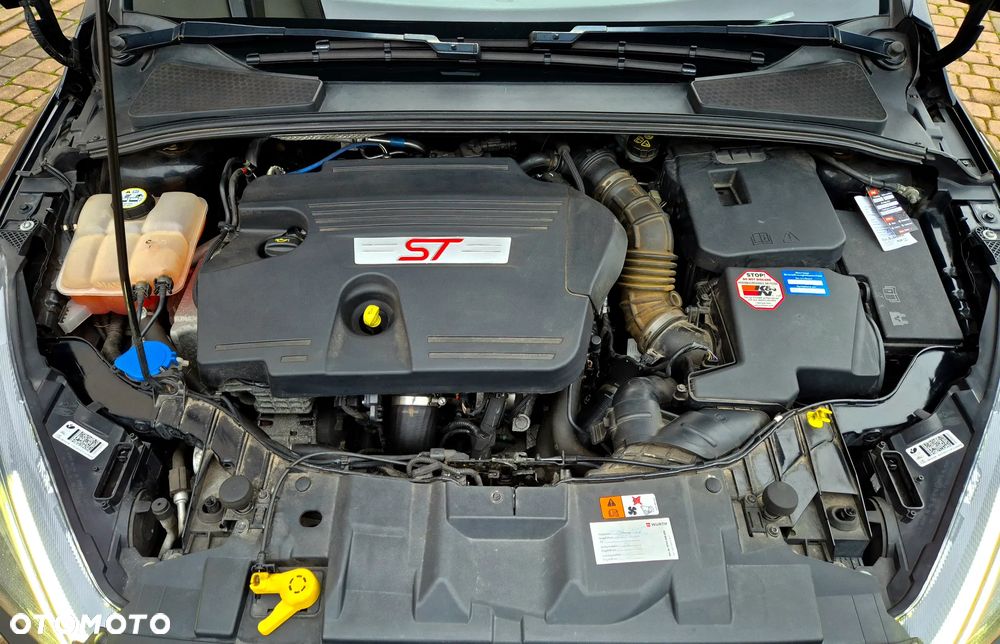 Ford Focus 2.0 TDCi ST - 37