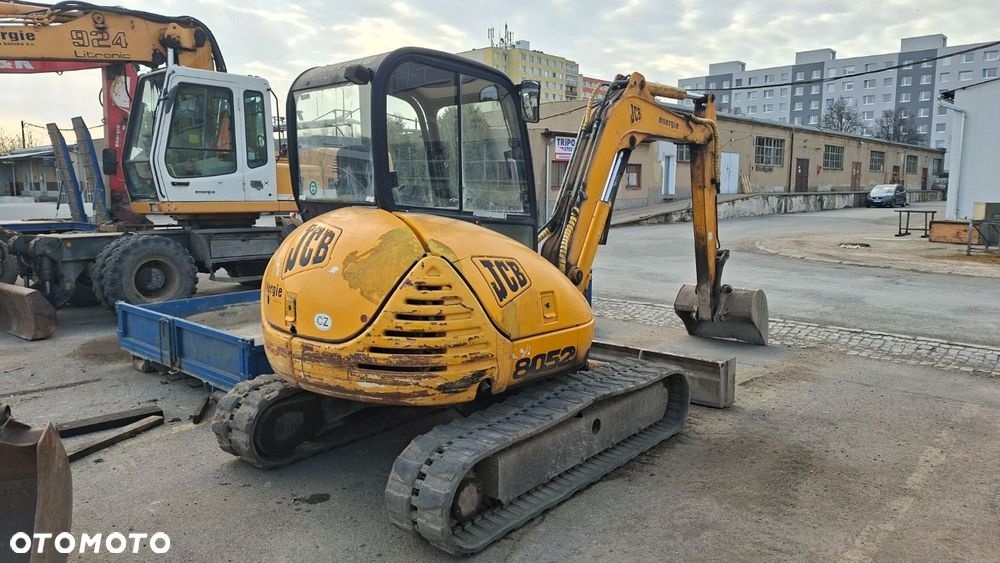 JCB 8052 - 5