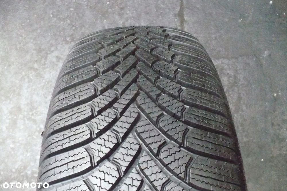 BRIDGESTONE Blizzak 6 215/65R17 7,9mm 2024 - 1