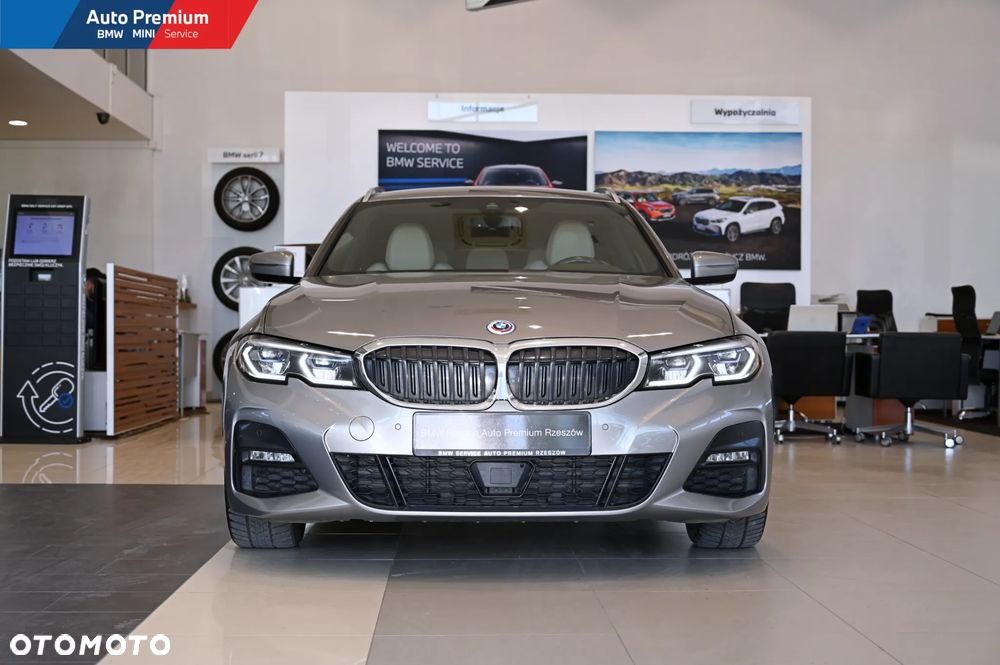 BMW Seria 3 330i xDrive M Sport sport - 2