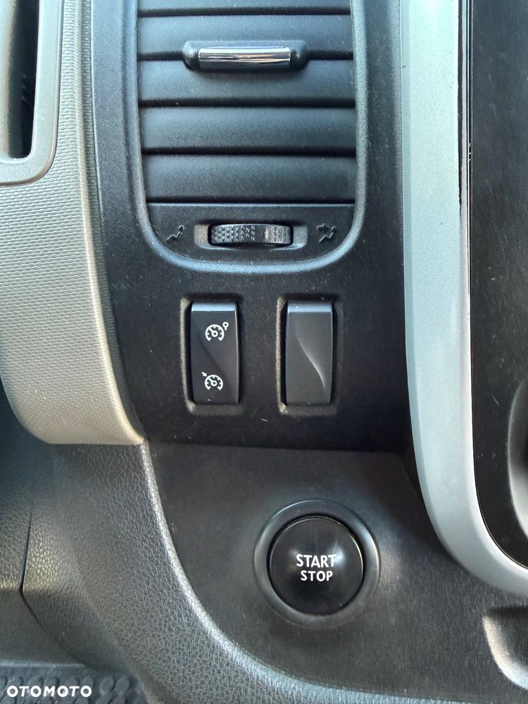 Renault Trafic Furgon Brygadowy Long L2H1 6 osób - 17