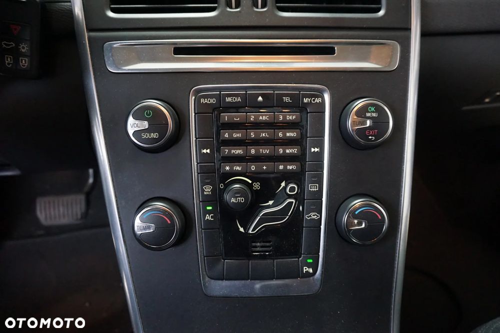 Volvo XC 60 D4 Geartronic Kinetic - 16