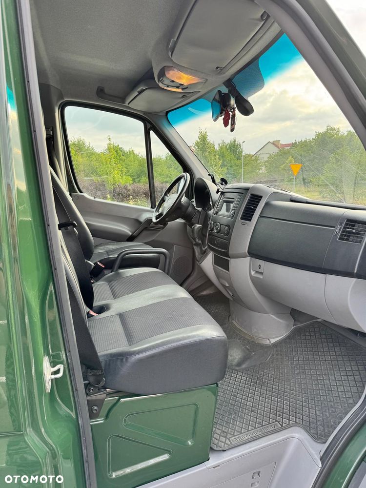 Mercedes-Benz Sprinter - 15