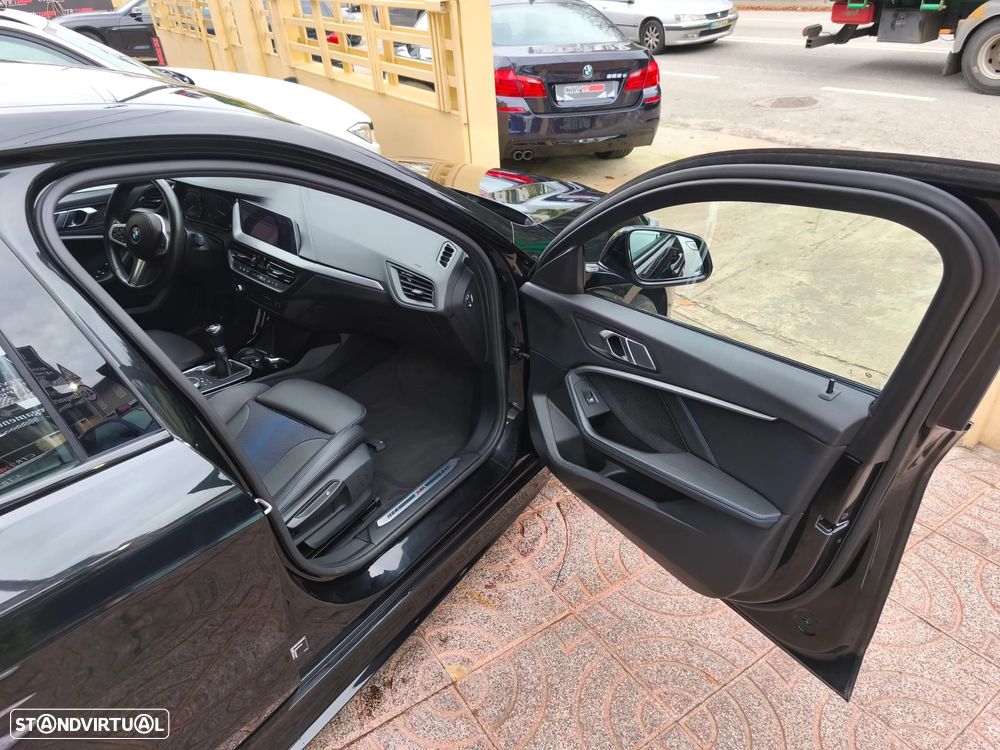 BMW 116 d Edition M Sport Shadow - 24