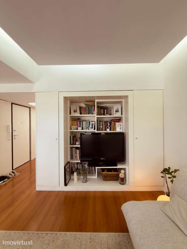 T3 centro de Almada remodelado por arquitecto - Grande imagem: 5/28