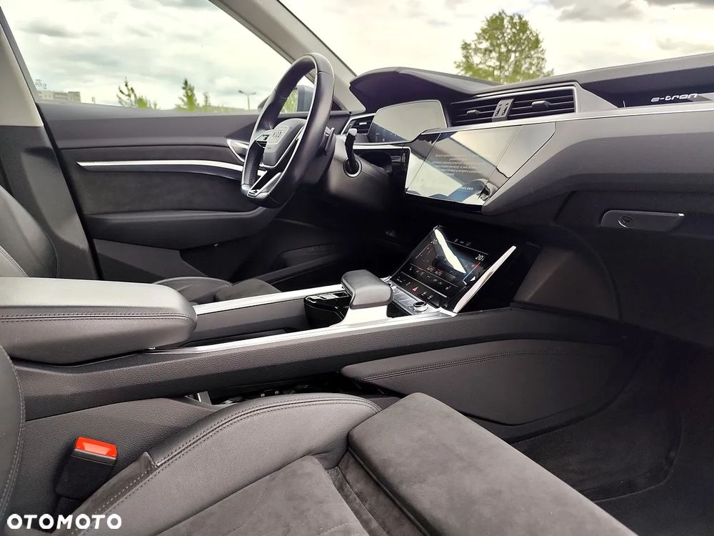 Audi e-tron Sportback 50 Quattro S Line - 11