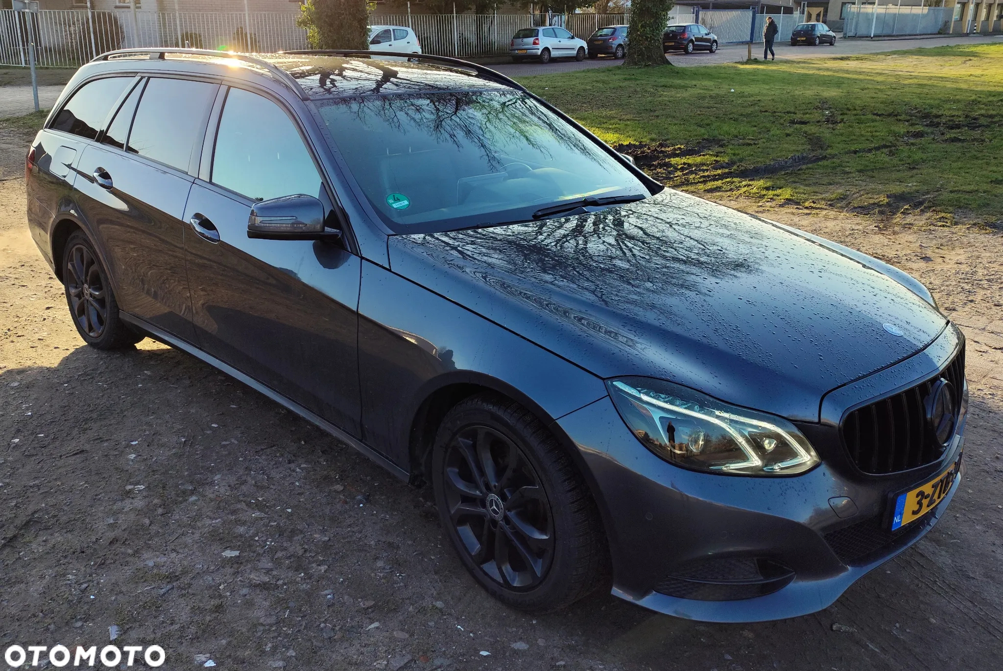 Mercedes-Benz Klasa E 300 T BlueTEC HYBRID 7G-TRONIC - 2