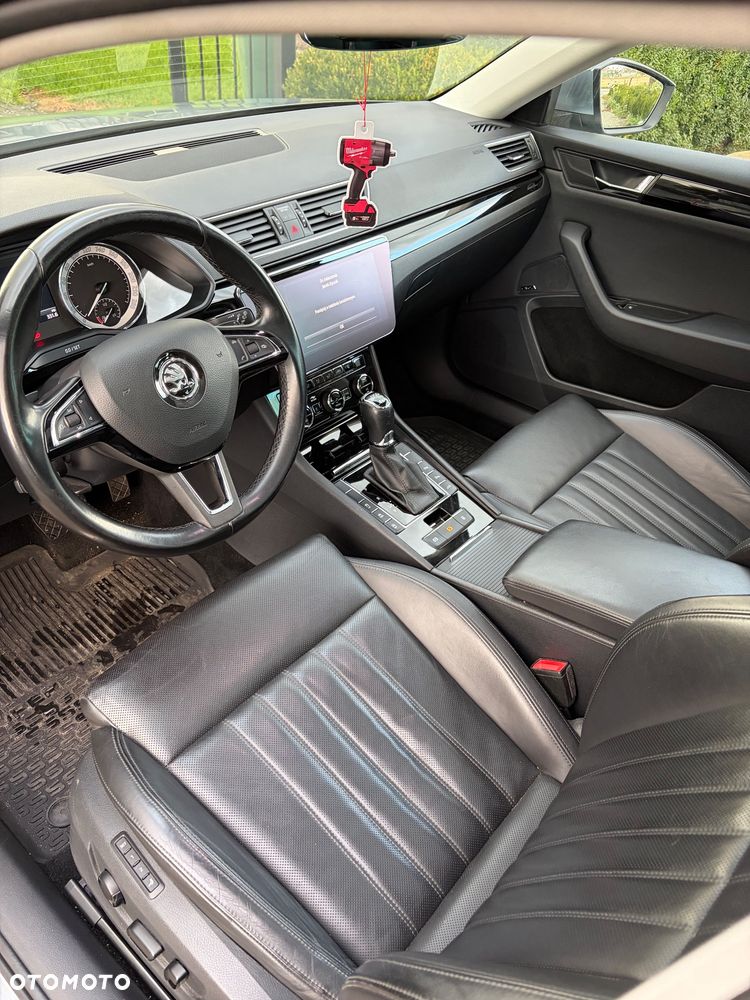 Skoda Superb 2.0 TDI SCR 4x4 L&K DSG - 12