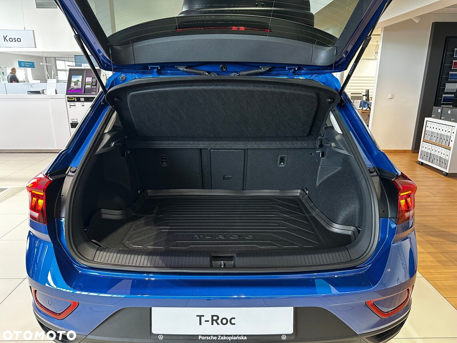 Volkswagen T-Roc - 16